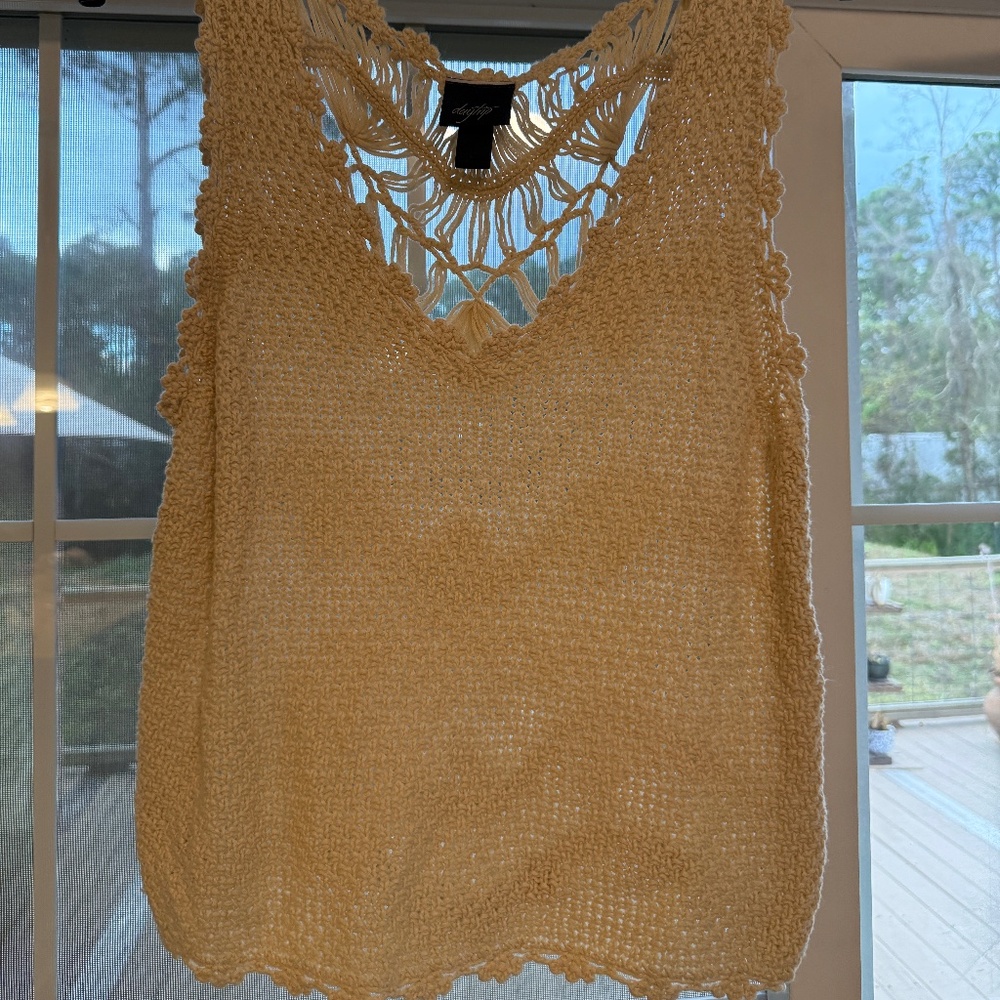 Crochet / macramé sleeveless tank
